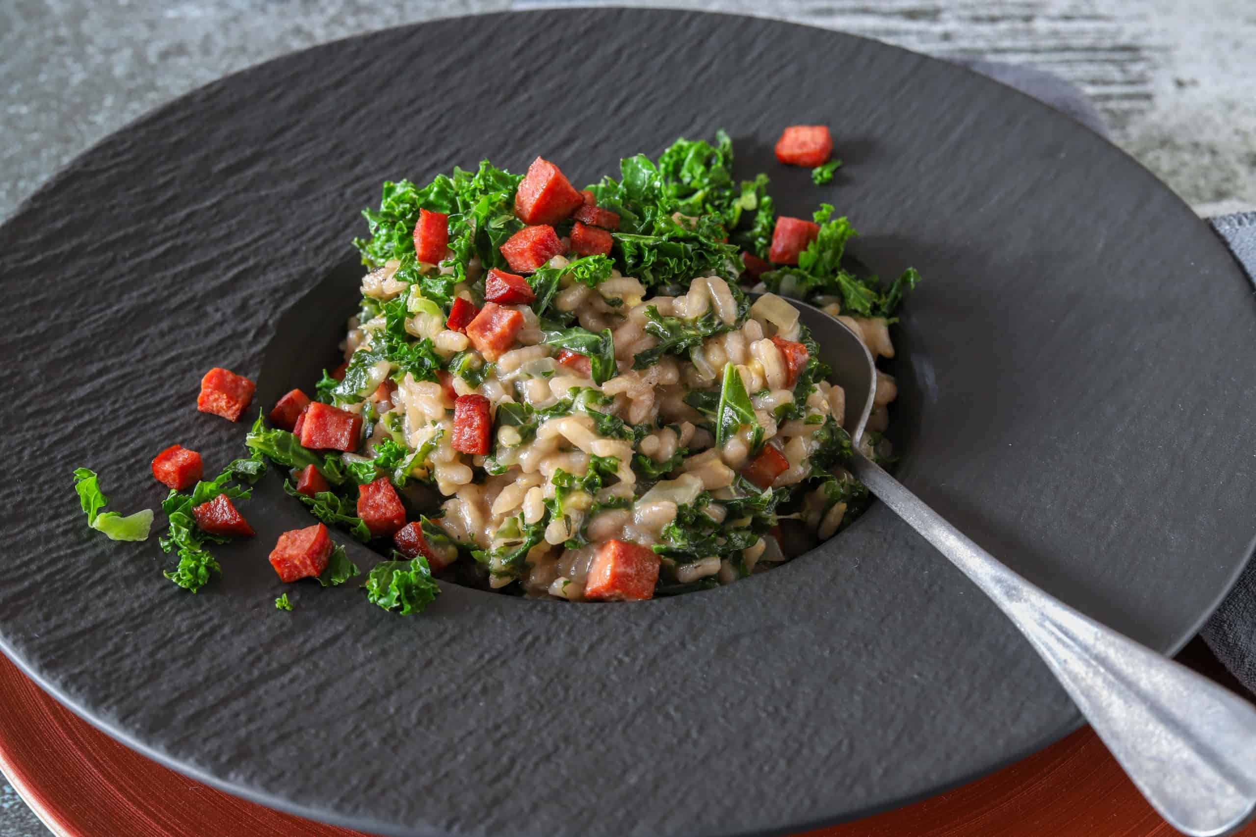 Risotto met boerenkool, rookworst en oude kaas