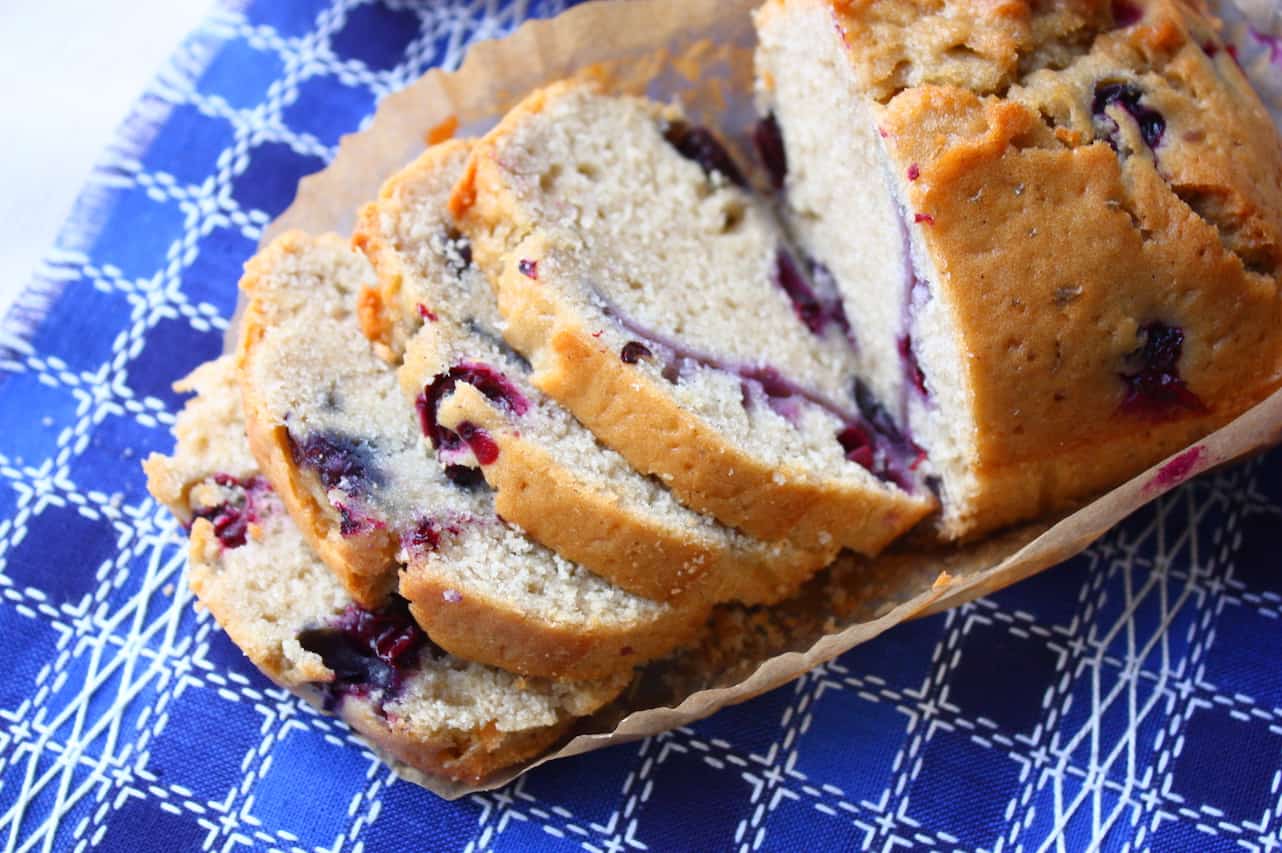 cassis-cake-die-je-van-theeblaadjes-maakt-1