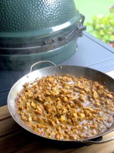surinaamse kip kerrie van de big green egg 2 2