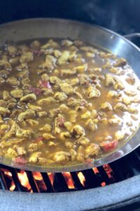 surinaamse kip kerrie van de big green egg 5 1