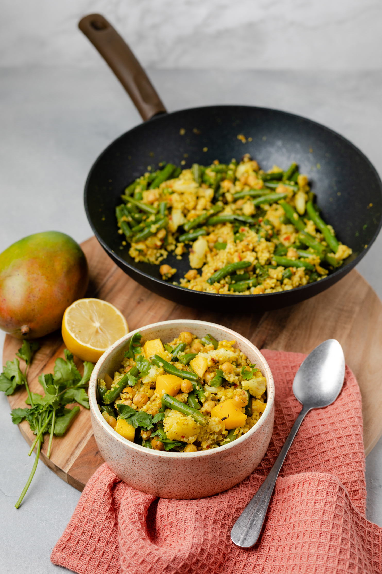 roerbakschotel met bloemkool kikkererwten en couscous 2