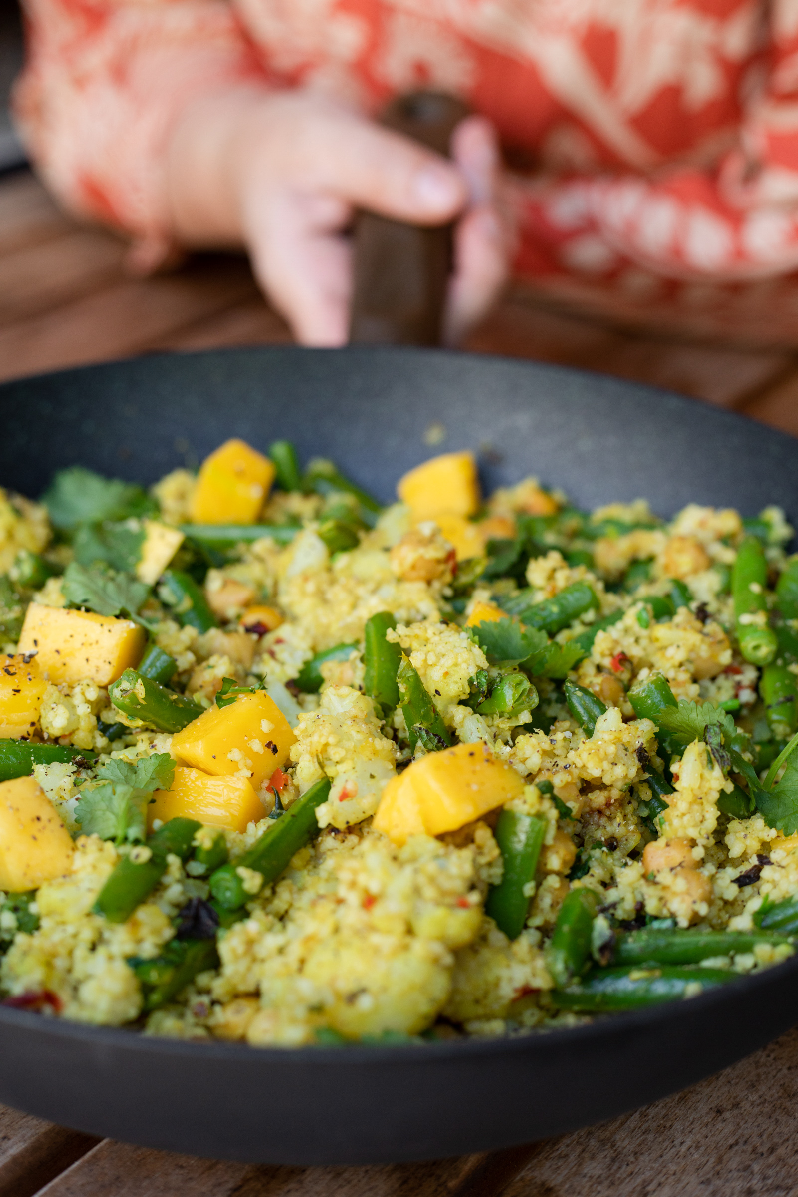 roerbakschotel met bloemkool kikkererwten en couscous 5