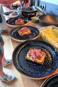 formulekip belgie bbq kip met wafels en kersen van tim 5