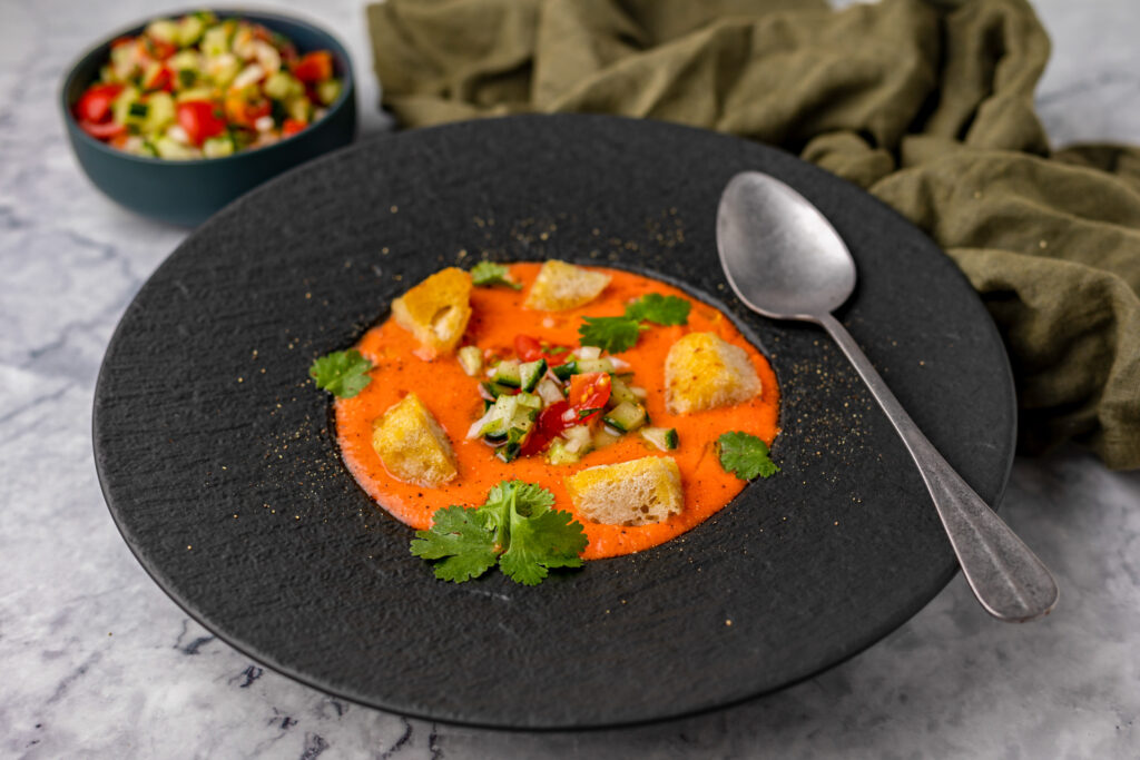 gazpacho met tabasco en knoflookcroutons 1