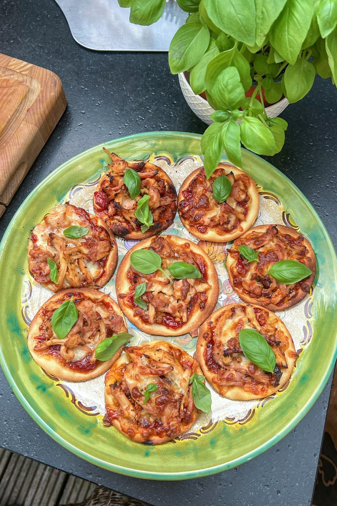 formulekip monza bbq flavoured mini pizza s van shaiff 2