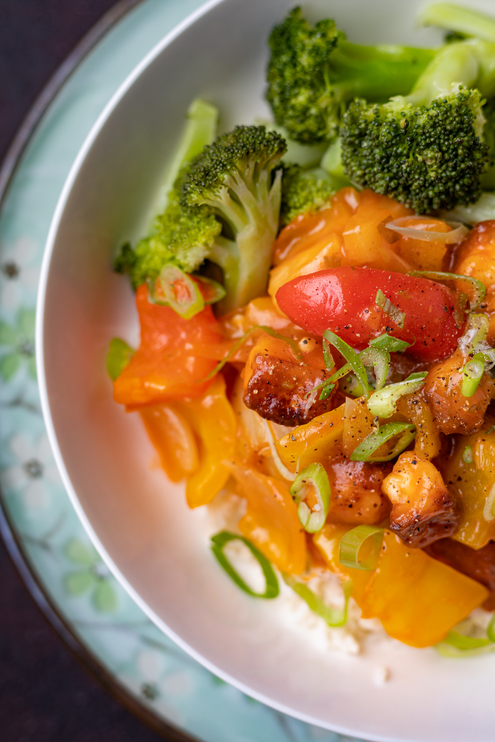 zoetzure wokschotel met paneer en paprika 6