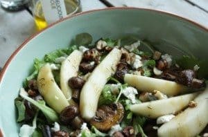 Francesca-Kookt_Foodelicious_snelle-maaltijdsalade-boordevol-hazelnoten_1_uitgelicht-680x450