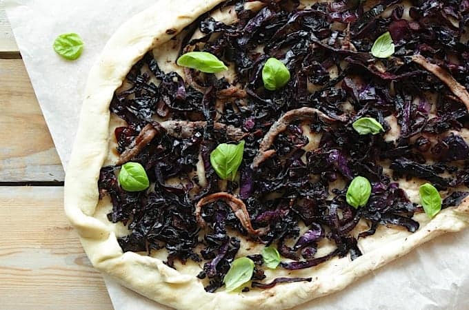 Francesca-Kookt_pissaladiere-met-rode-kool_1_uitgelicht