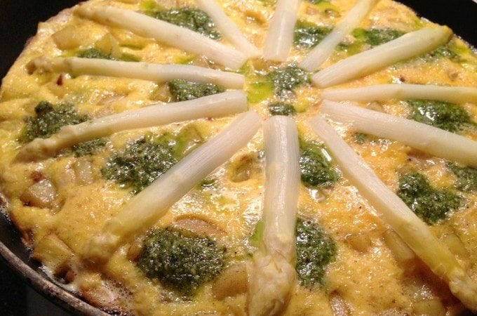 Frittata-met-asperges-en-pesto_uitgelicht_1-680x450
