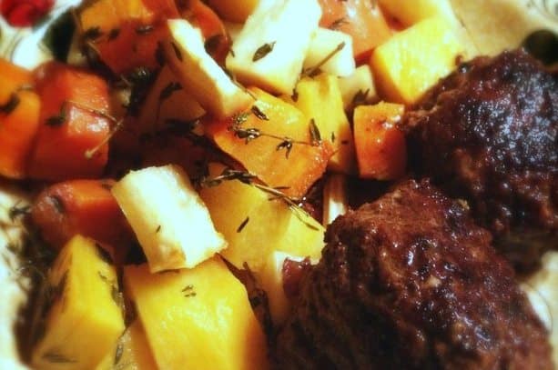 Homemade gehaktballen met herfstgroenten uit de oven_1