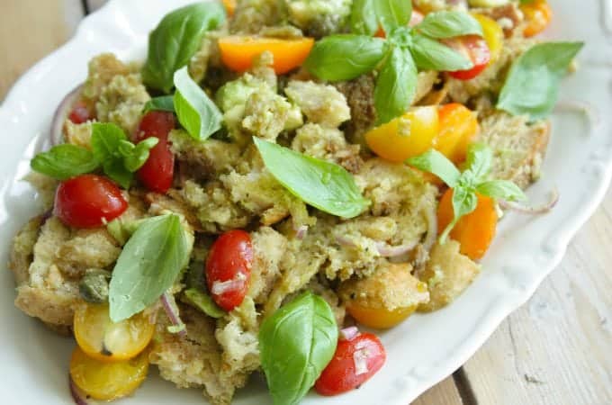Panzanella-met-avocado_1