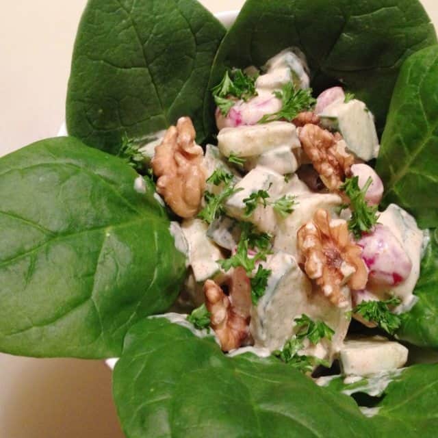 Salade met komkommer, radijs en ras el hanout