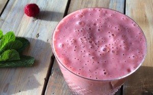 Smoothie met frambozen en munt_1_uitgelicht