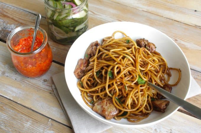 Surinaamse-bami_1