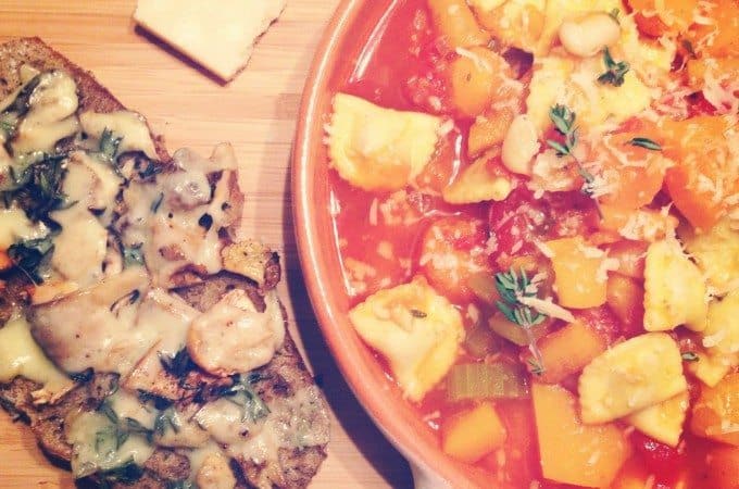 Winter-minestrone-met-paddenstoelen-broodjes-680x450
