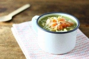 broccolisoep-met-zalm-en-pijnboompitten-1-680x450