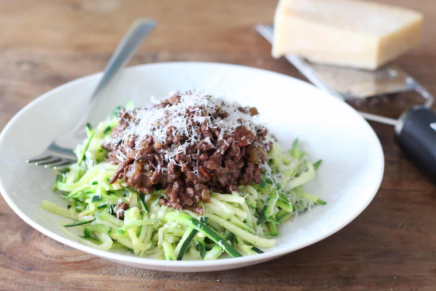 courgette-spaghetti-al-ragu-1