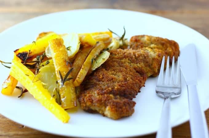 gepaneerde-schnitzel-met-ovengroenten-1-680x450