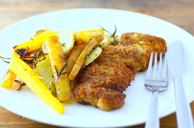 gepaneerde-schnitzel-met-ovengroenten-1-680x450