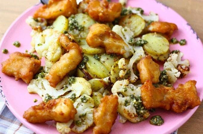 geroosterde-bloemkool-met-boerenkoolpesto-en-kibbeling-1-680x450