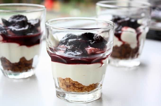 kersen-cheesecake-in-een-glaasje-1-680x450