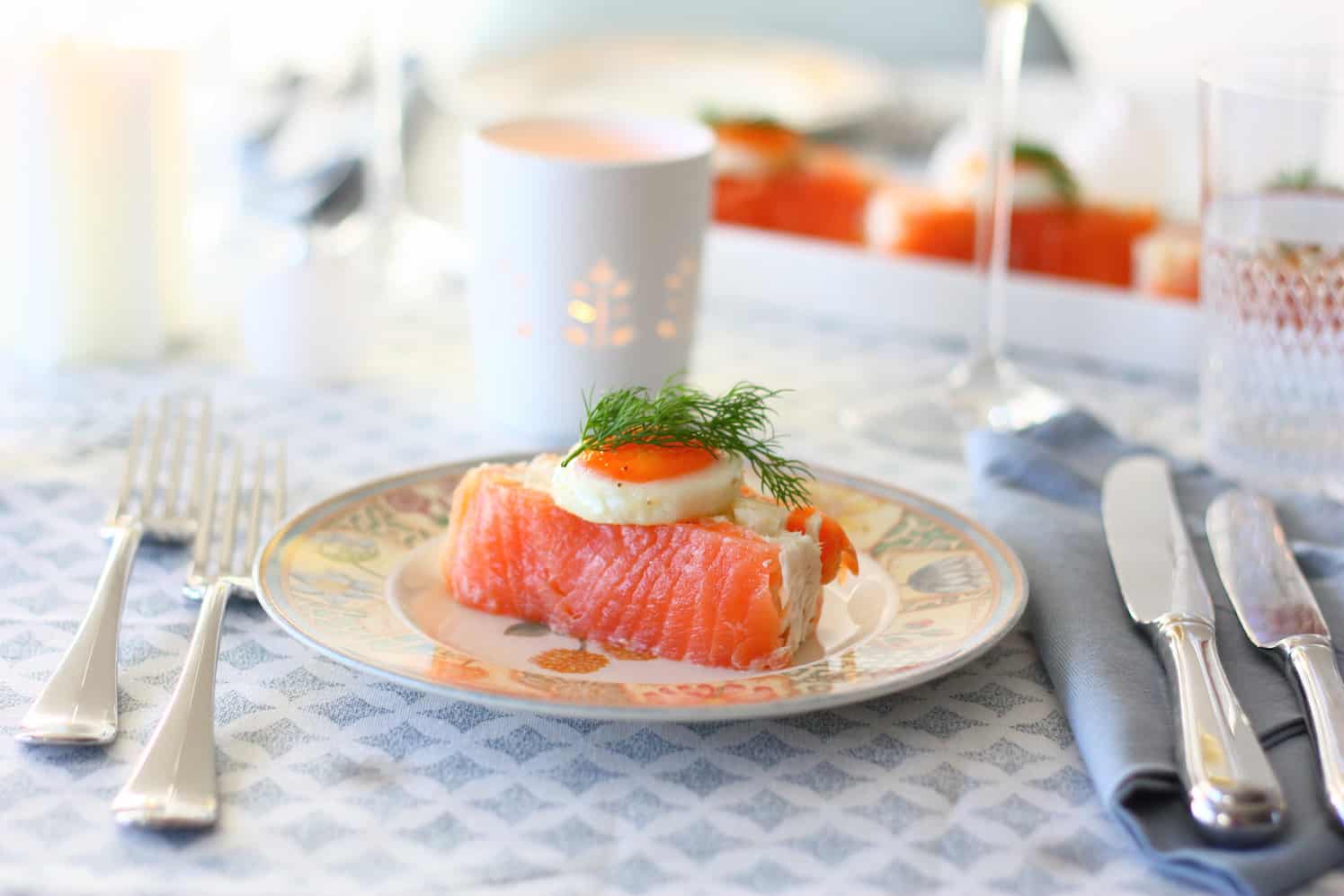 kerstkoken-als-een-chef-zalmtompouce-met-romige-forelmousse-2