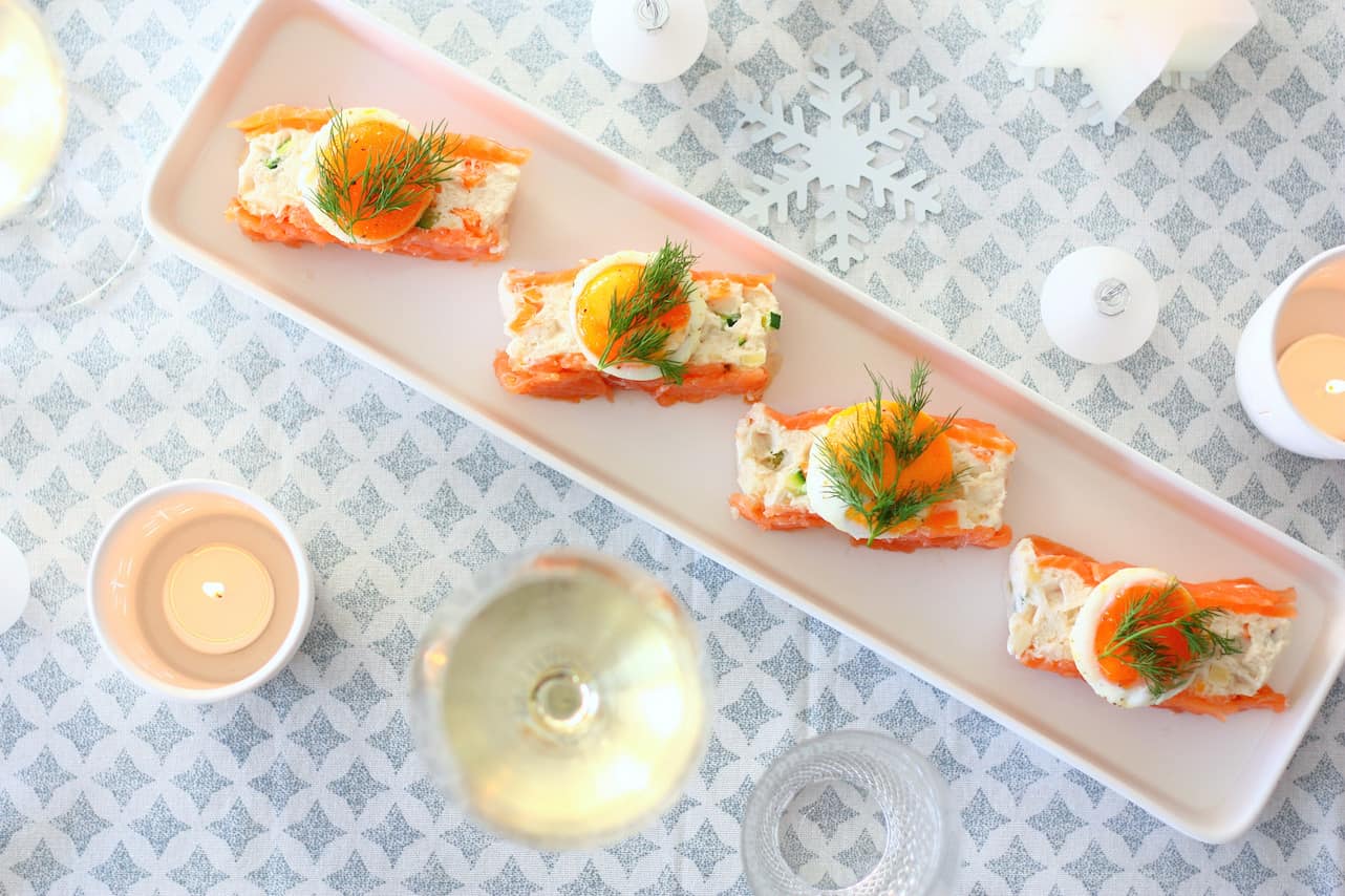 kerstkoken-als-een-chef-zalmtompouce-met-romige-forelmousse-5