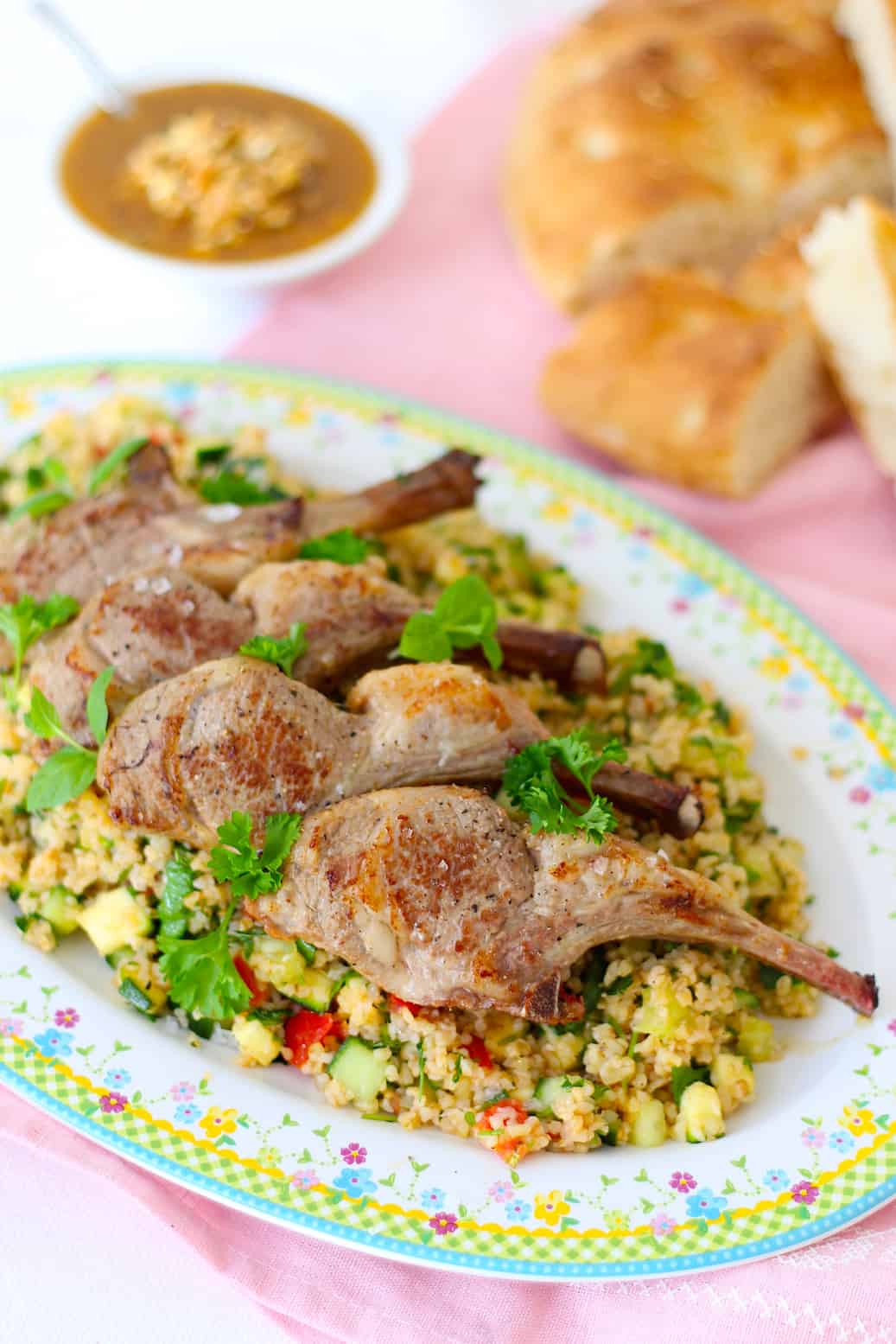 lamsrack-met-tabouleh-en-romige-muntsaus-2